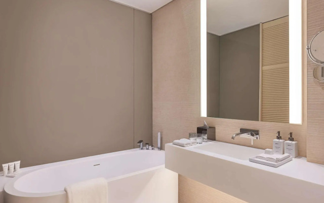 Radisson Beach Resort Palm Jumeirah
