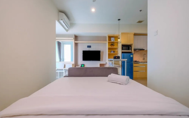 Cozy And Great Choice Studio At Grand Kamala Lagoon Apartment
