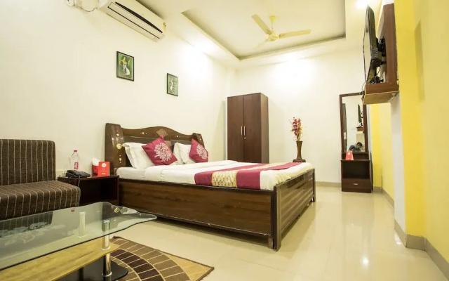 OYO 3205 Hotel New Luxury Royale