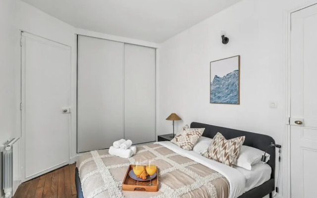 Bright 1BR Steps from Canal Saint-Martin