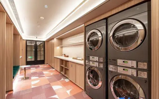 Orange Hotel (Shanghai Wanhui International Plaza)