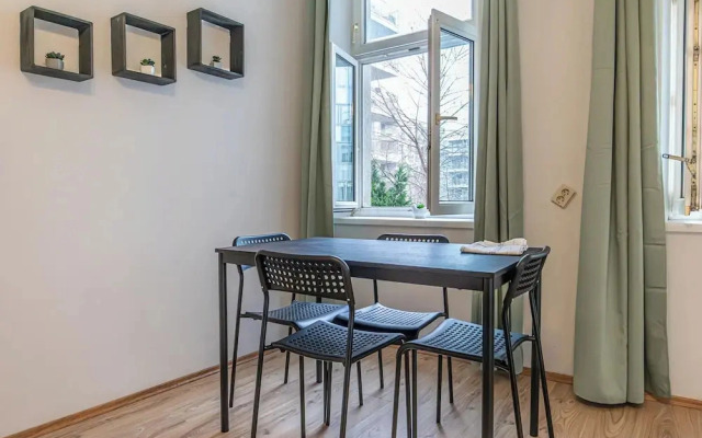 Cozy Apartment with Prater Access