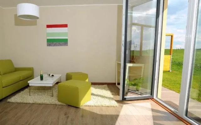 Black Bridge Hotel Apartment