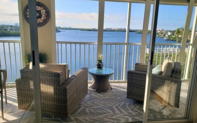 Hickory Bay West 407 - MO
