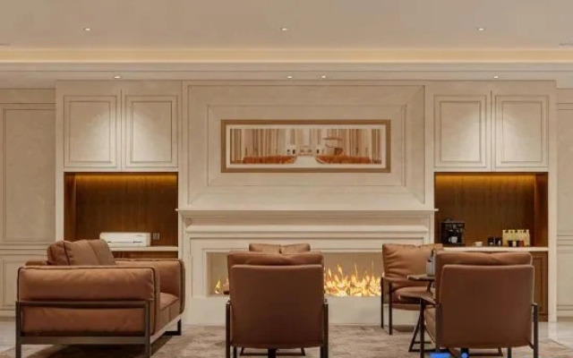 Vienna International Hotel Luoyang Wanda Shanghai Market Metro Station