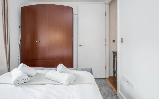 The Heart of Covent Garden Sleeps 4