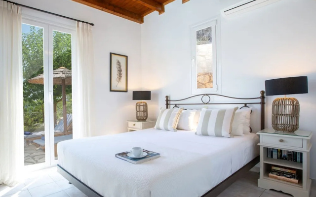 Luxury Villa With Stunning Views in Lefkada