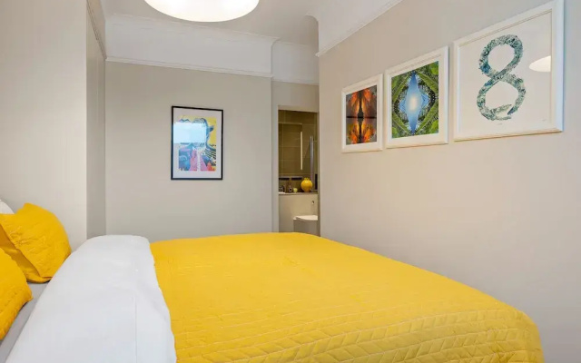 Central London 3-bed Apt, Sleeps 6, 3 Mins to Tube