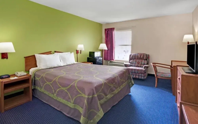 Super 8 Motel - Louisville Expo Center
