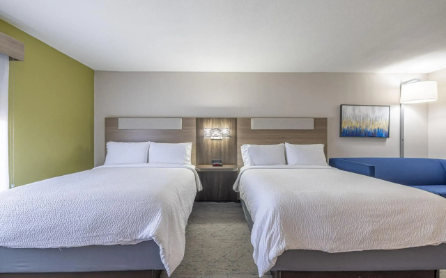 Holiday Inn Express & Suites College Station by IHG