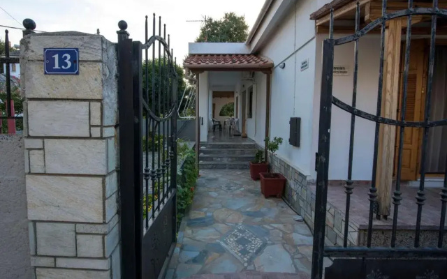 Kerasia'S Country House