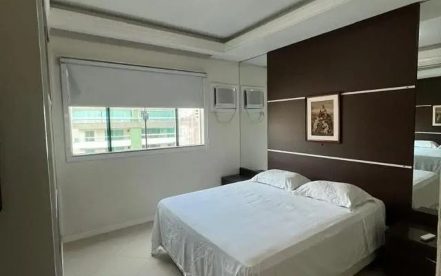 Apartamento 3 suítes próximo a praia