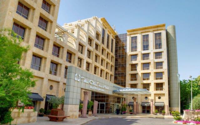 Отель Olive Tree Royal Plaza Иерусалим вид на фасад