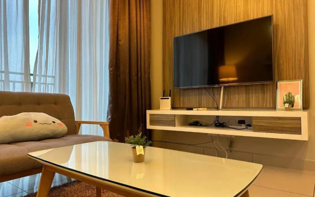 BUKIT INDAH 6pax WIFI NETFLIX 3 BEDROOM