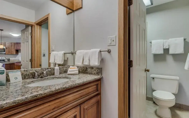 Laurelwood Condominiums Studio Premier Unit 201