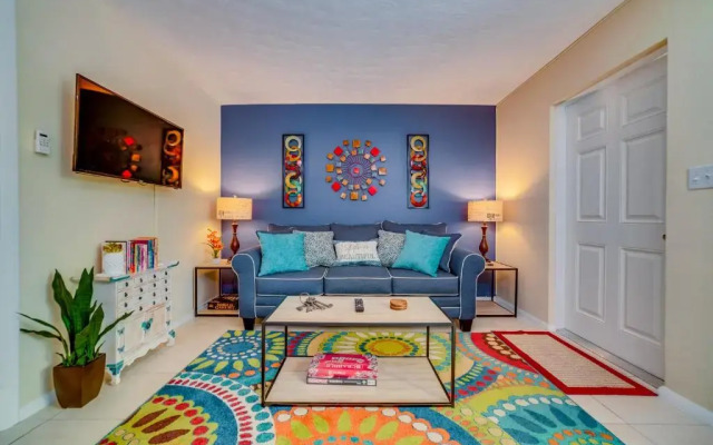 Beautiful Old Apartment with Beach Gear