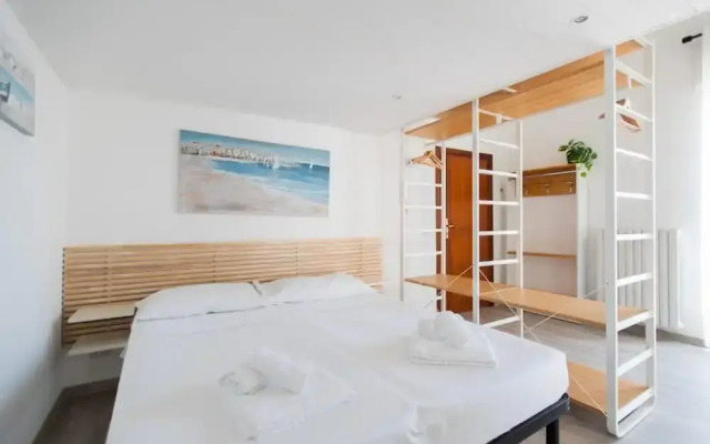 Torre Lama With Seaview Balcony by Wonderful Italy