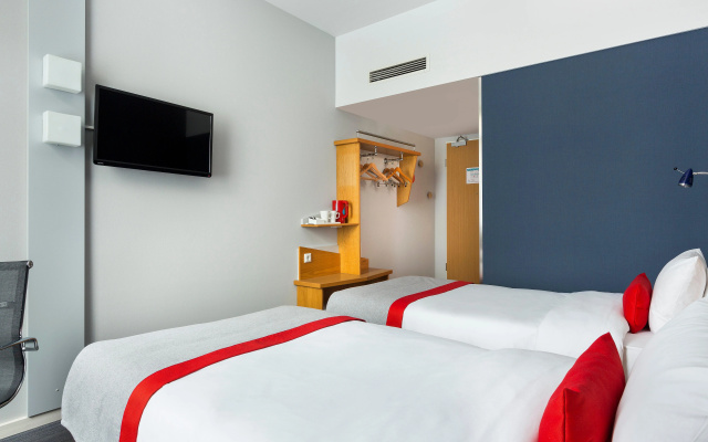 Holiday Inn Express Frankfurt Airport by IHG