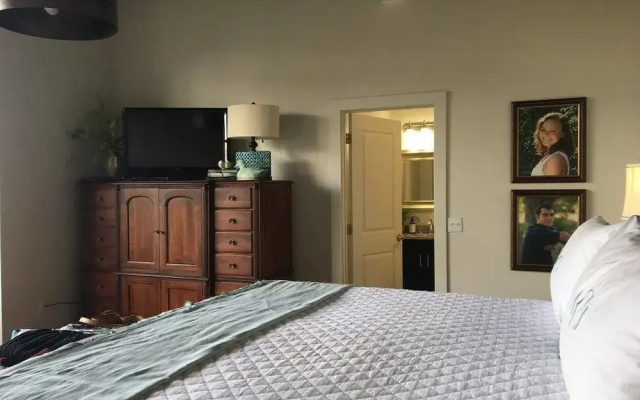 The Lofts at 517
