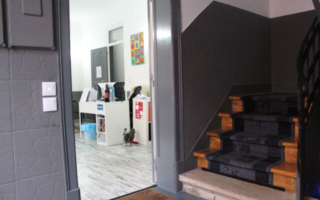 Hostel DP - Suites & Apartments VFXira вид на фасад