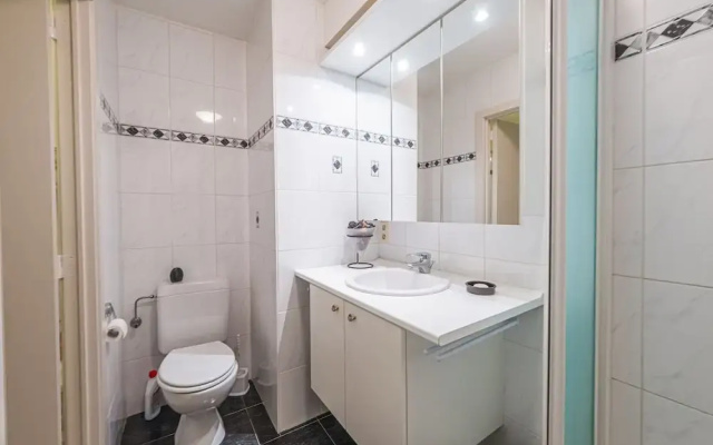 Well-maintained Apartment With sea View
