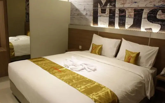 Triizz Hotel