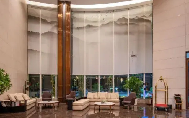 World Hotel (Linyi Pingyi )
