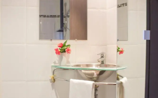 Large Apartment Saint Martin District
