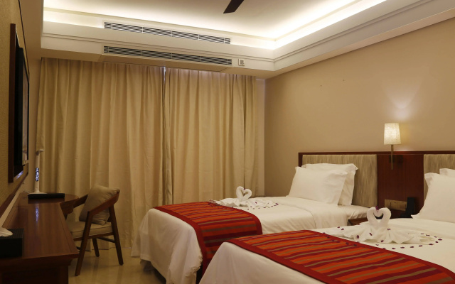 Отель Sanya Seacube Holiday