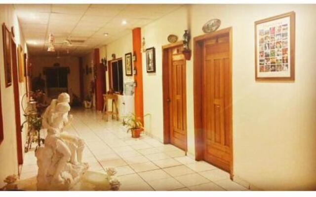 Hotel Portal de Honduras вид на фасад