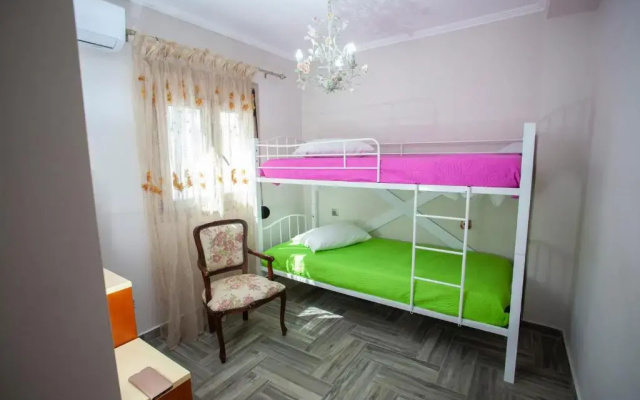 Vicky's House