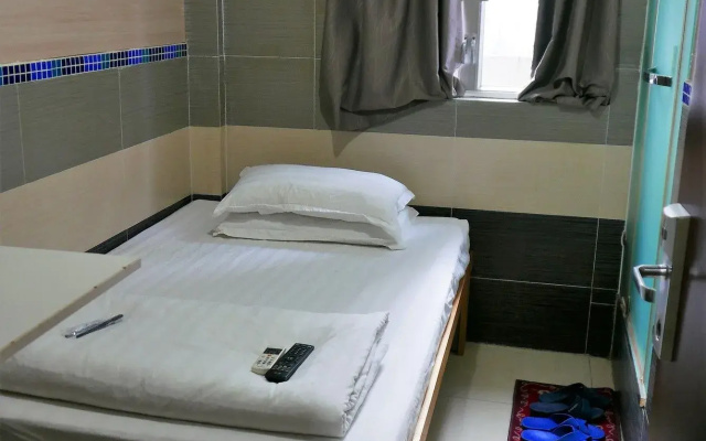 Kk Hotel ( Hostel)