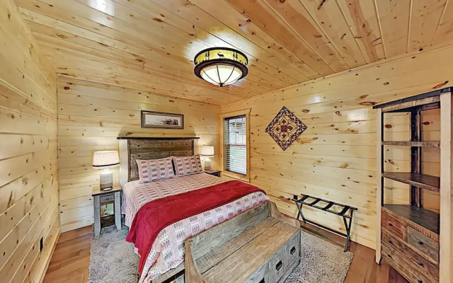 Lakpow45 3 Bedroom Cabin