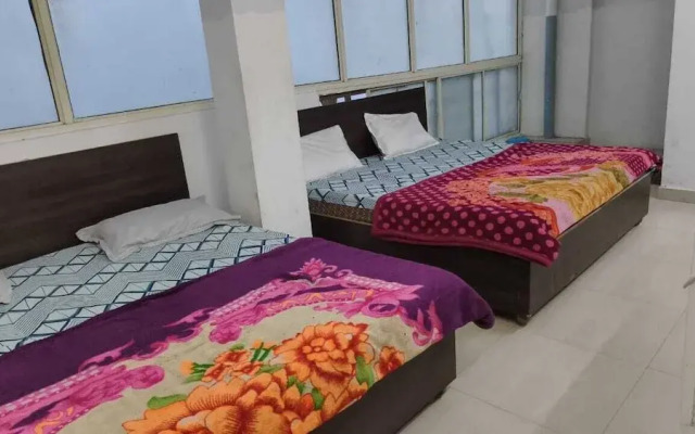 Hotel Trishla Inn Lodging & Boarding