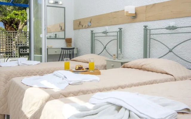 Syros Inn