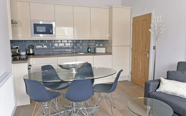 Bicknell House Lascelles Penthouse