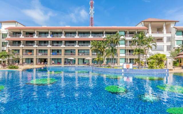 Отель Alpina Phuket Nalina Resort & Spa вид на фасад