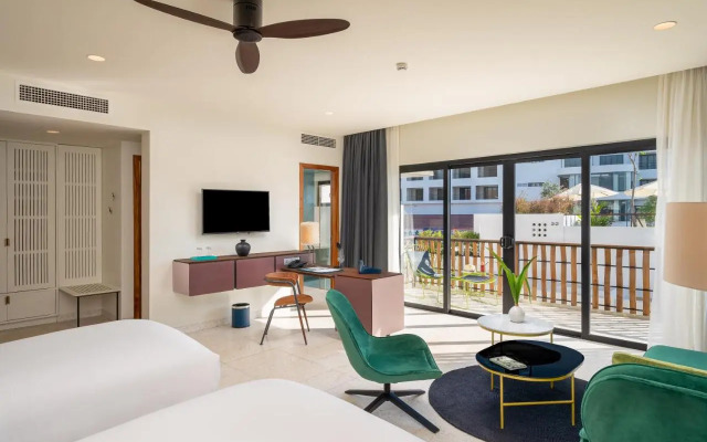 The Aviary Hotel