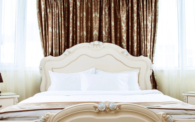 Flamingo Suites Boutique Hotel