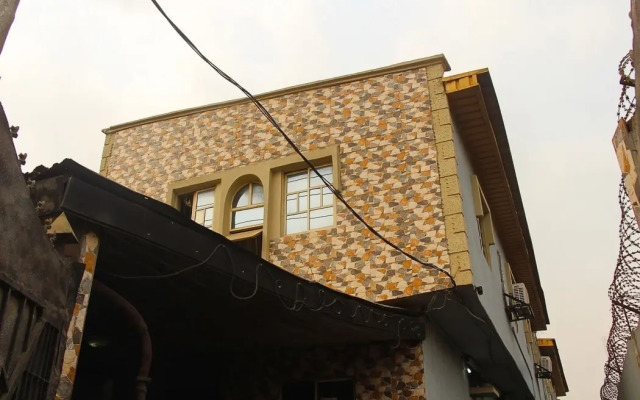 Adesuwa Royal Guest House