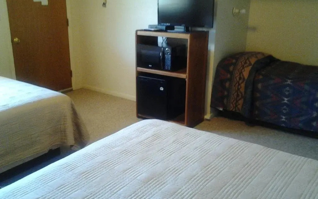 Mokee Motel