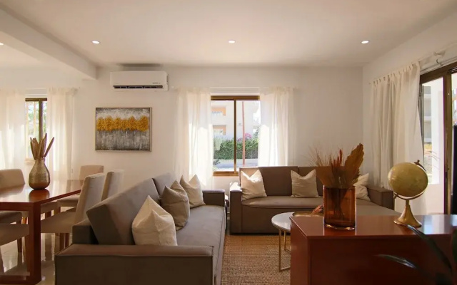 Phaedrus Living City Flat Androcleous