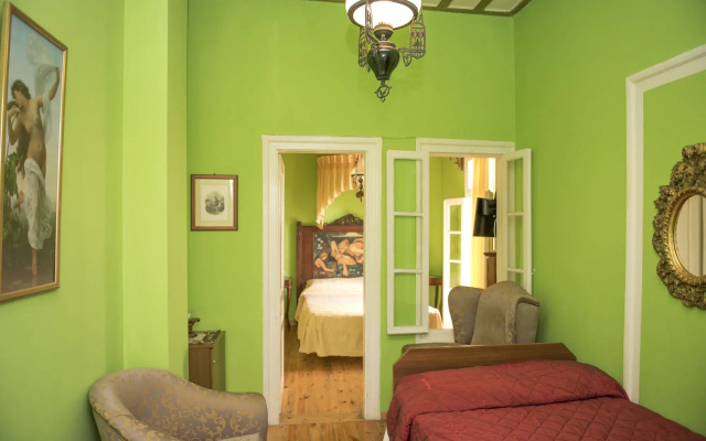 Ilion Hotel Suites