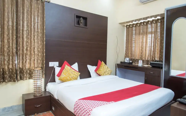 OYO Home 12741 Modern House near Geetanjali Hospital