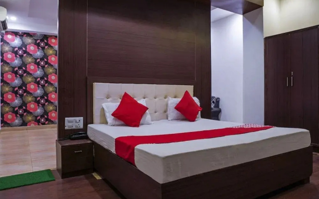 OYO 18895 Hotel Kartikay Grand