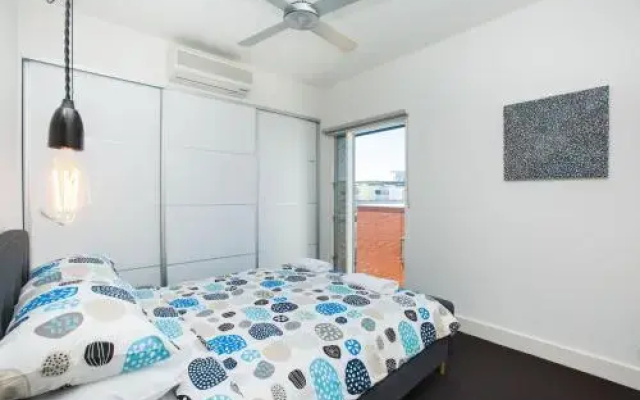 Magnificent Apartment + FREE car park near CBD