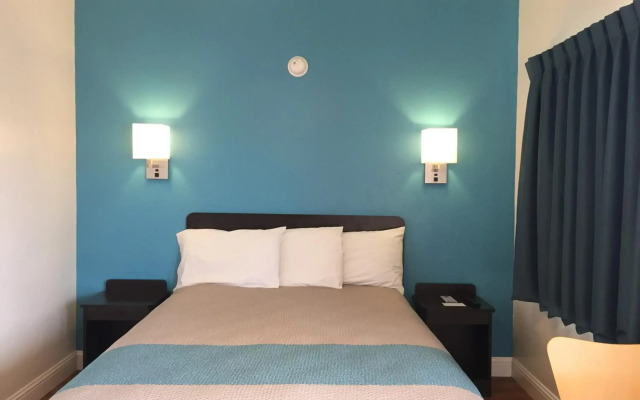 Ocean Breeze Inn