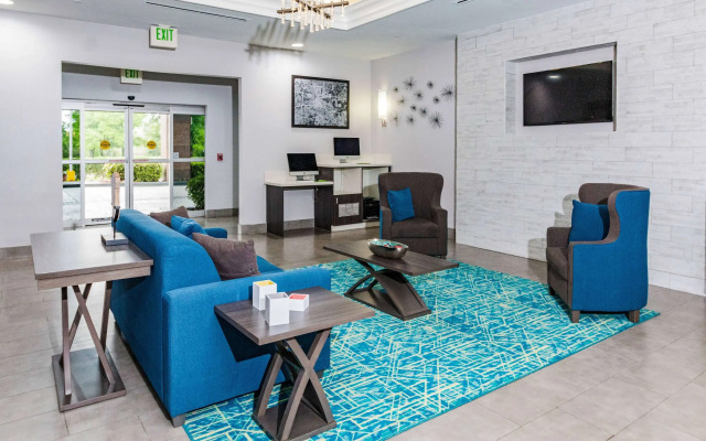 La Quinta Inn & Suites by Wyndham Tomball