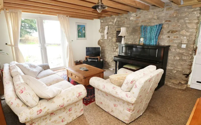 Morfa Isaf Cottage