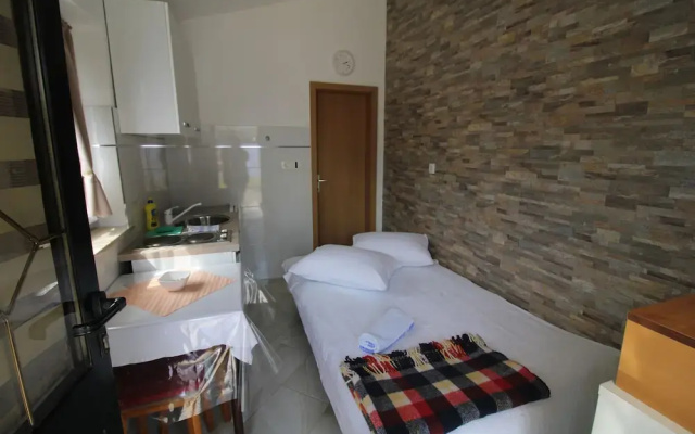 Room in Studio - Little Studio Sanjica in Pula, one Person